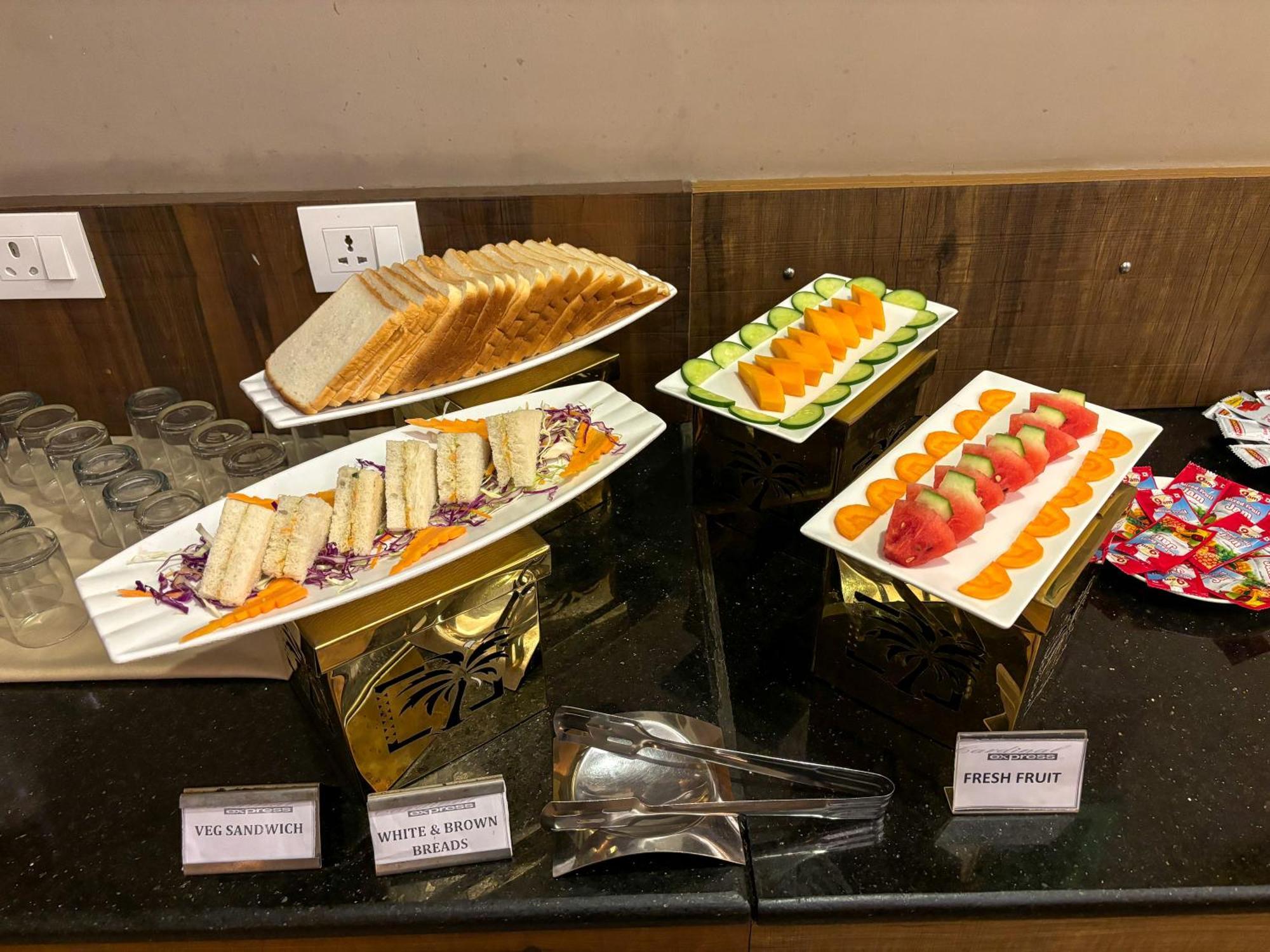 Hotel Oxmo Delhi Airport With Free Airport Transsfer ニューデリー エクステリア 写真
